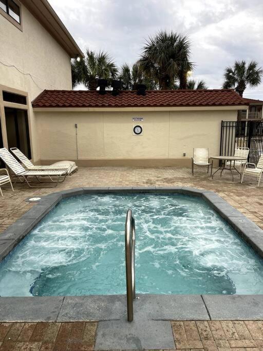 Lazy Palm 4 Pools Short Walk To Beach! Sleeps 5! Panama City Beach Exterior photo