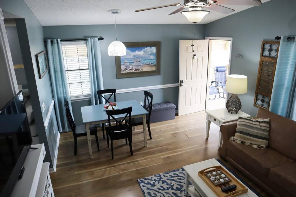 Lazy Palm 4 Pools Short Walk To Beach! Sleeps 5! Panama City Beach Exterior photo